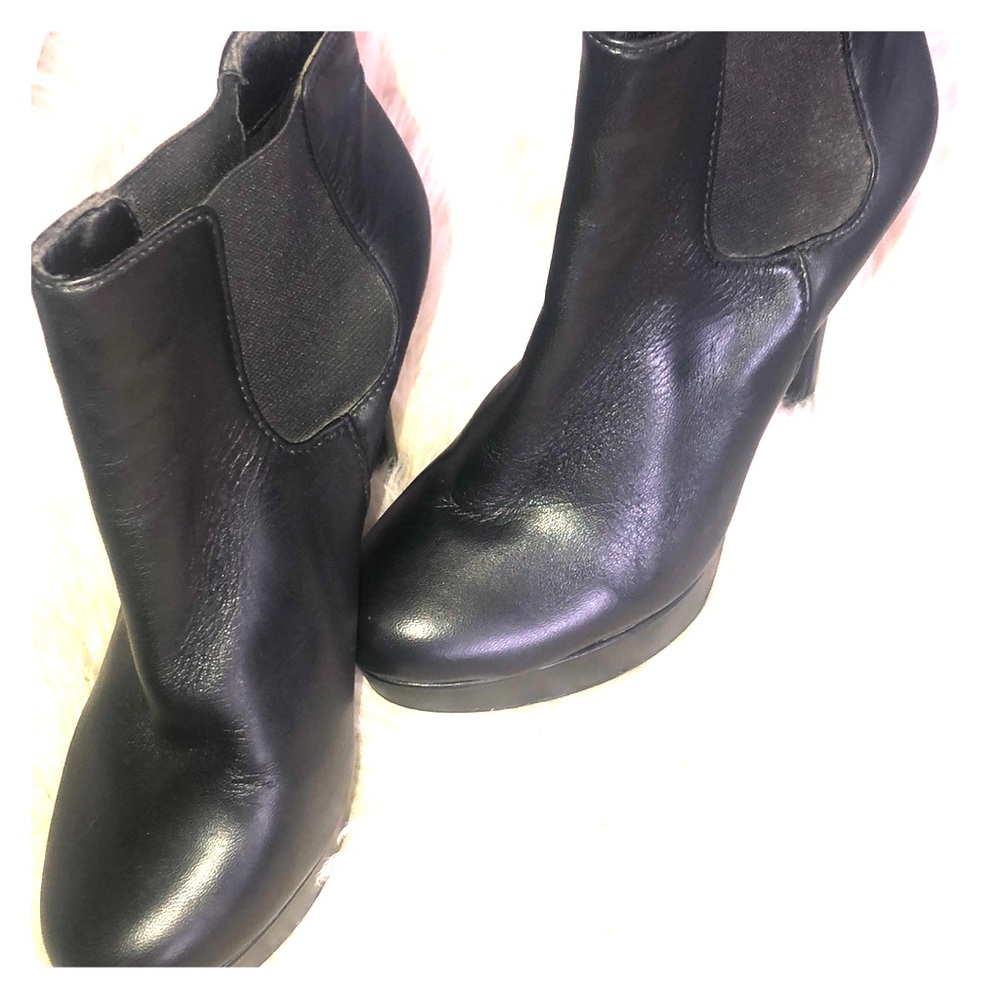 Gianni Bini, Black Heeled boots